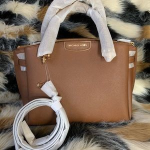 Michael Kors camel brn leather handbag with strap